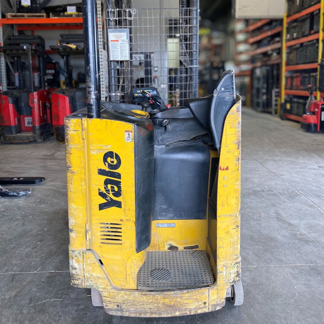 Chariot élévateurs à allée étroite Yale - 4500 lb - NR045