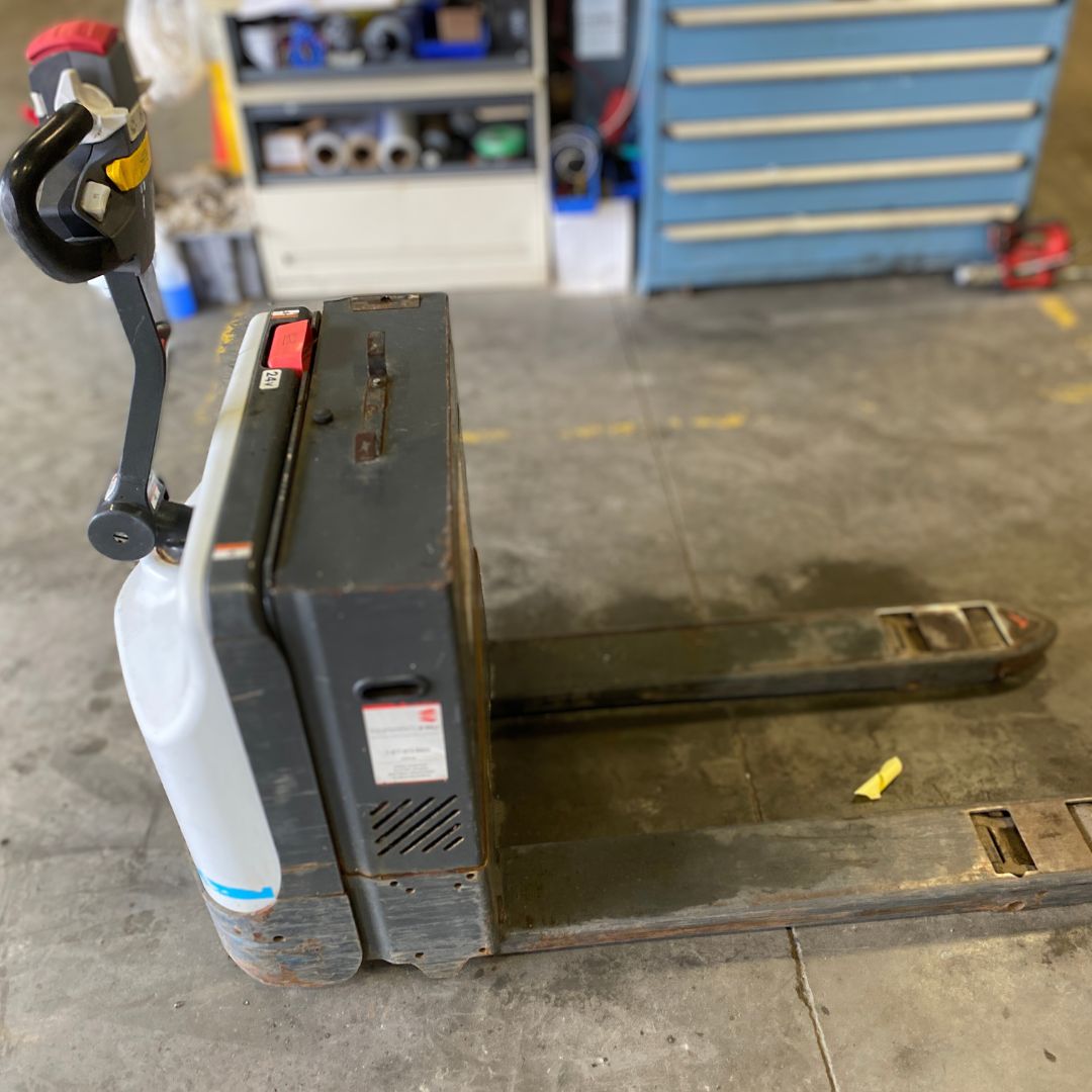 Unicarriers 4500lbs pallet truck - WLX45S (3)