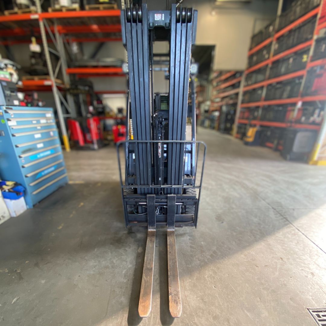 Chariot élévateur Nissan 4000lbs - TX40N (3)