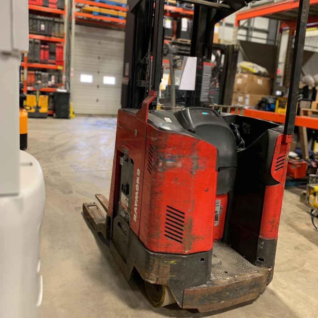 Single Pantograph Narrow Aisle Forklift - 4500 lb - R45TT