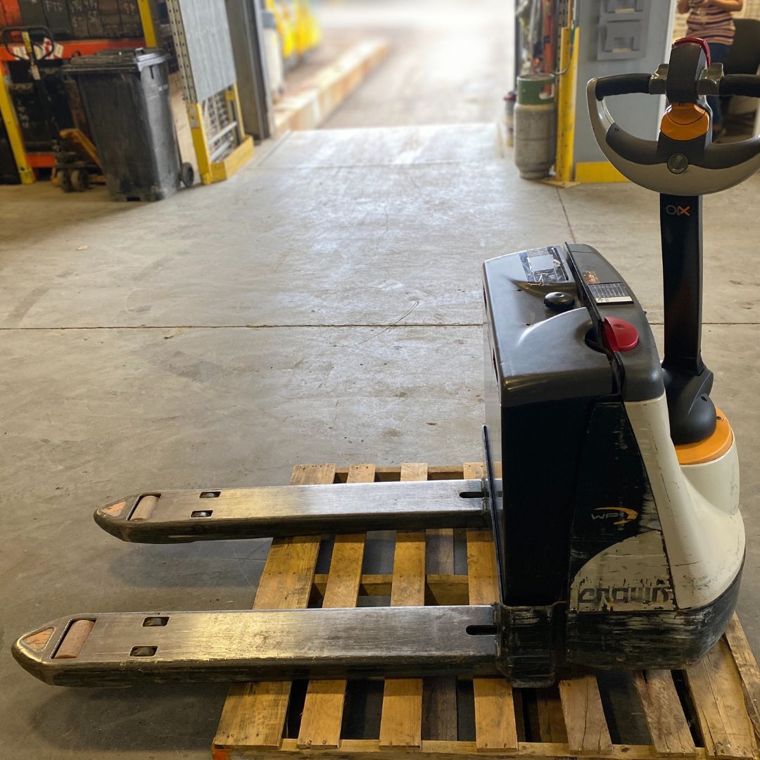 Crown Pallet Truck - 4500 lb - WP3035