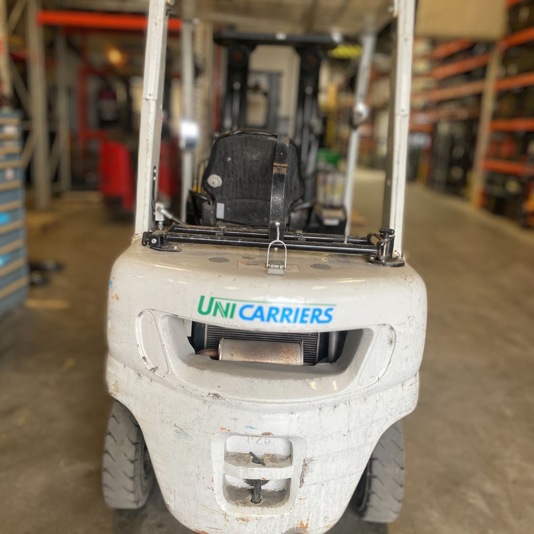Chariot élévateur Unicarriers 5000lbs - PF50 (3)