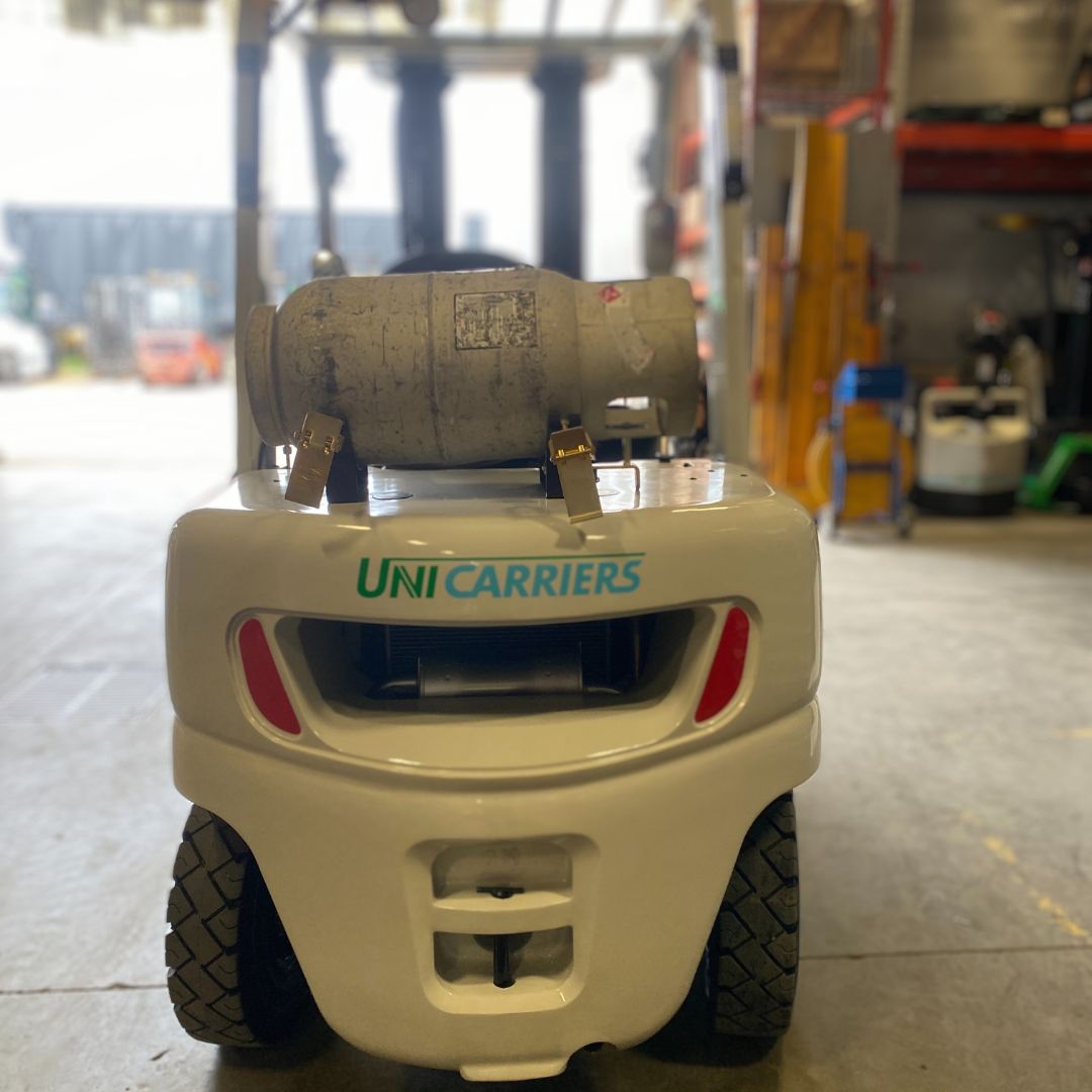 Chariot élévateur Unicarriers 6000lbs - PF60 (3)