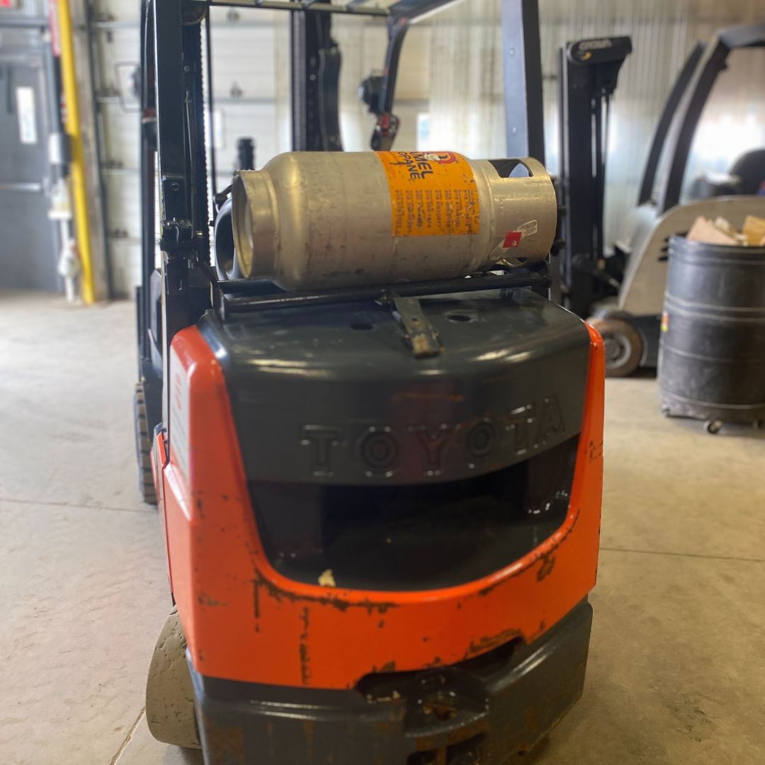 Chariot élévateur Toyota 6000lbs - 8FGCU30 (3)