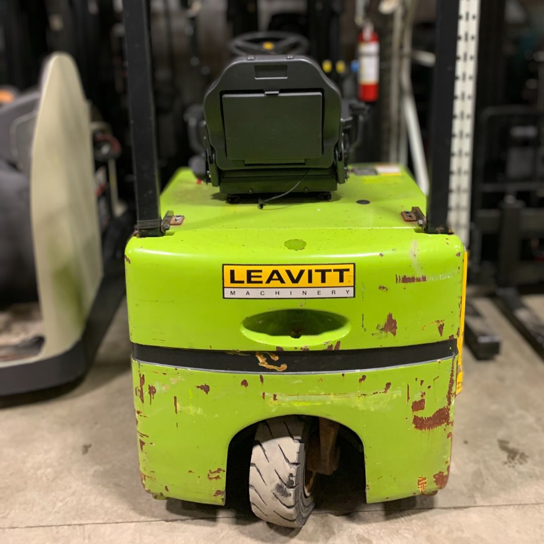Chariot élévateur à 3 roues électrique à conducteur assis - 4000 lb - TMX20
