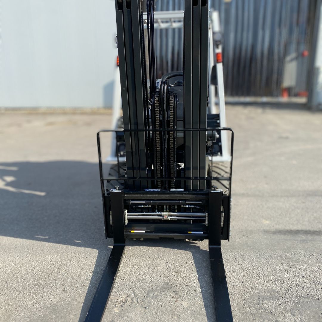 Chariot élévateur Unicarriers 5000lbs - PF50 (4)