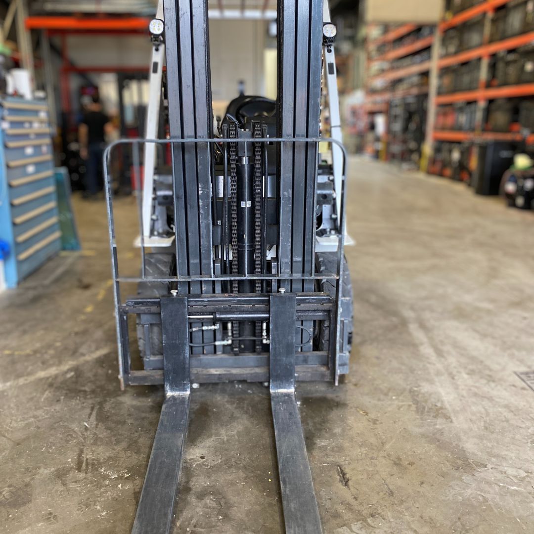 Chariot élévateur Unicarriers 5000lbs - PF50 (4)