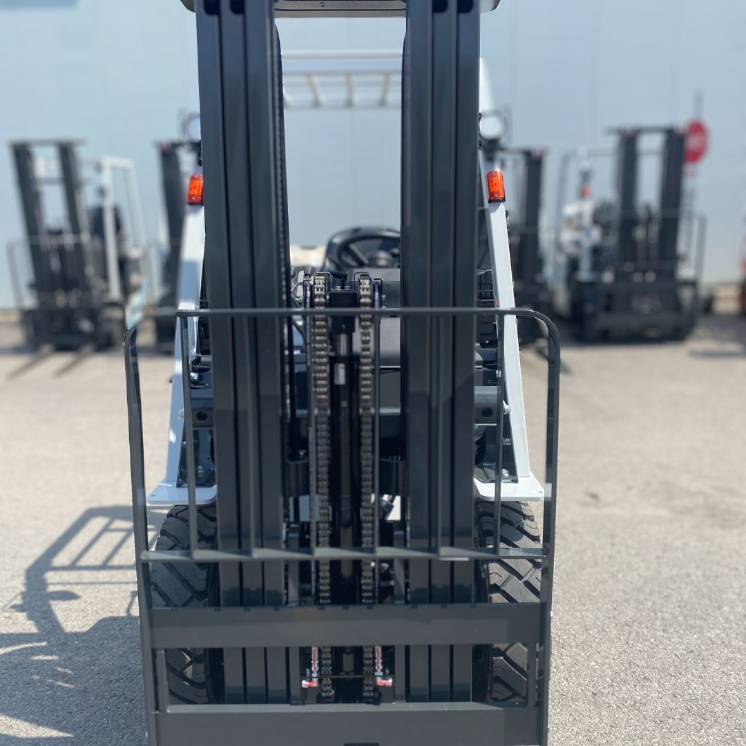 Chariot élévateur Unicarriers 5000lbs - PF50 (4)