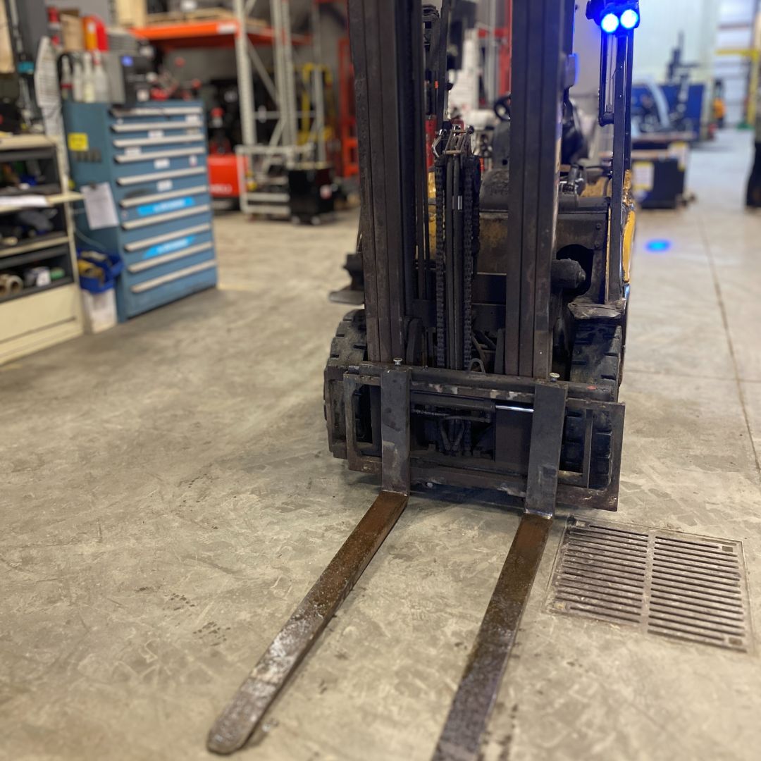 Chariot élévateur à combustion interne avec pneus pneumatiques - 5000 lb - 2P5000