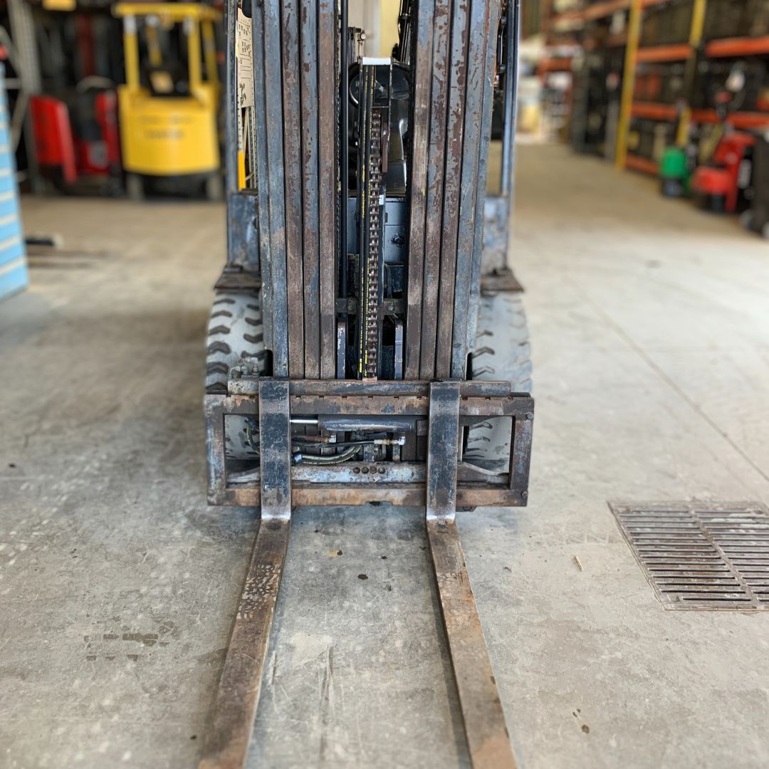 Chariot élévateur à combustion interne avec pneus pneumatiques - 6000 lb - G30N