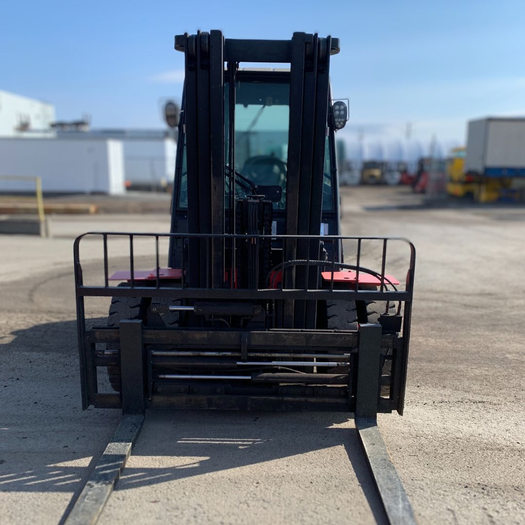 Chariot élévateur à combustion interne avec pneus pneumatiques - 9000 lb - CPYD45