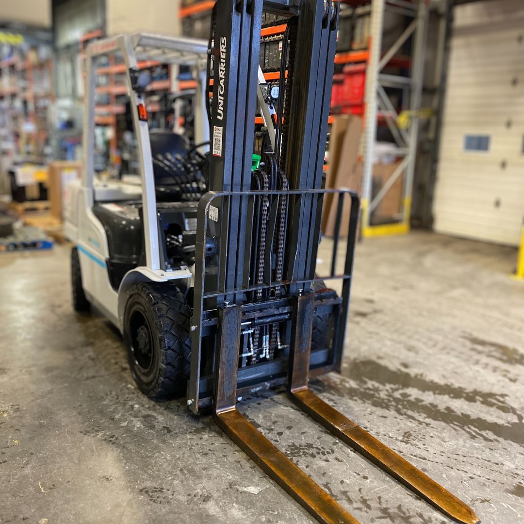 Chariot élévateur Unicarriers 6000lbs - PF60 (4)
