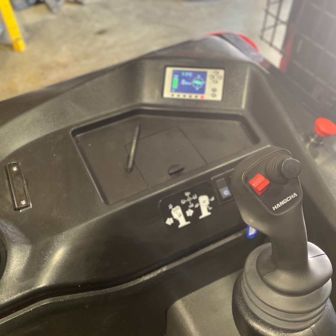 Chariot élévateur à allée étroite - 3000 lb - CQD14