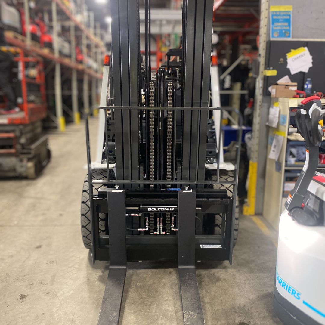 Chariot élévateur Unicarriers 7000lbs - PF70 (4)