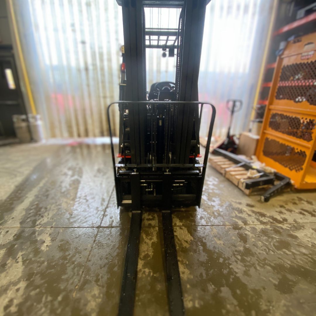 Unicarriers 4000lbs Forklift - PFS40 (4)