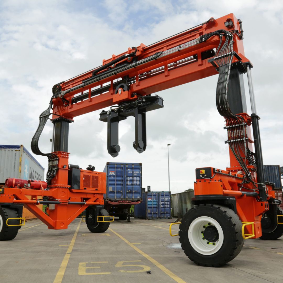 Straddle Carrier - Coil Industry - Combi-SC