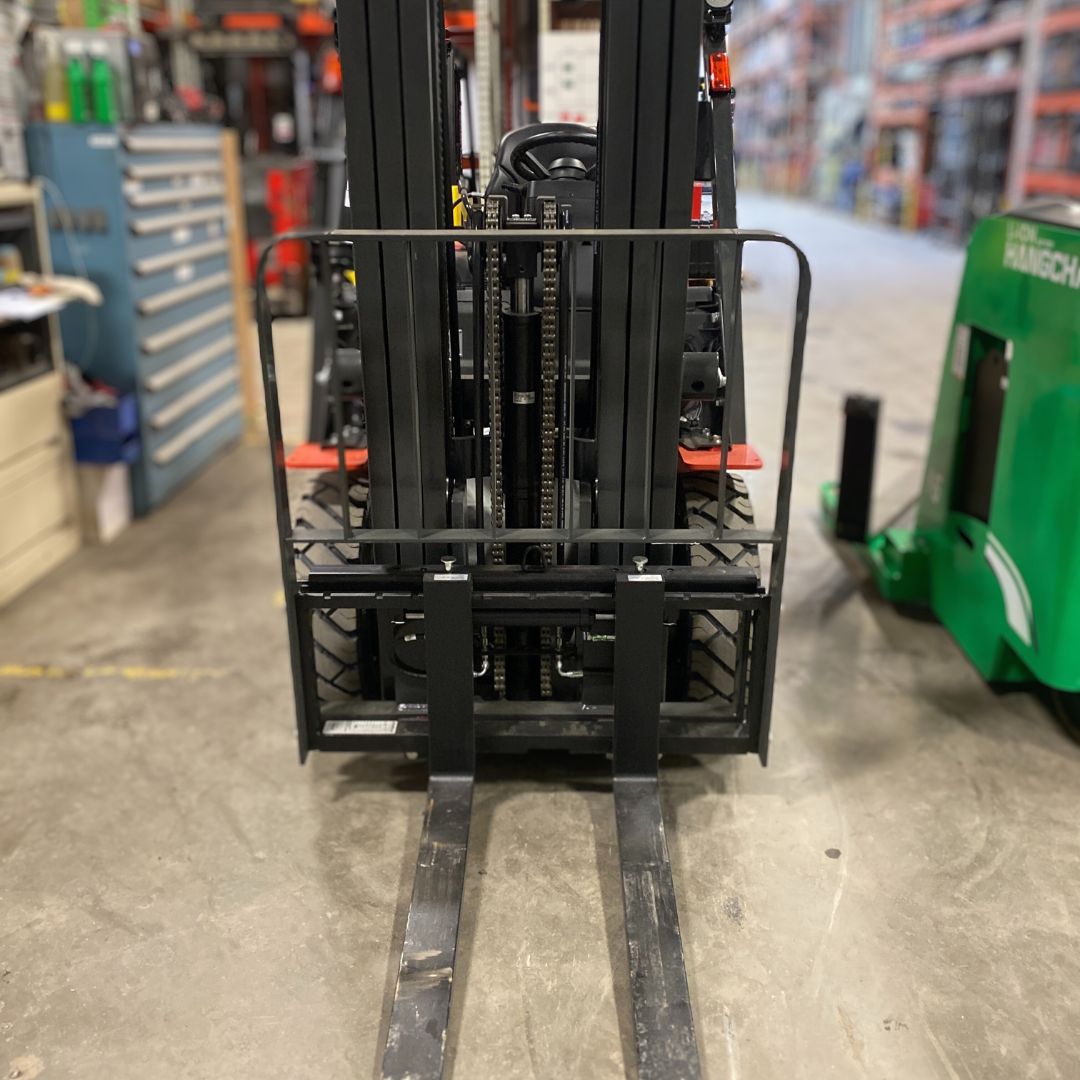 Chariot élévateur Unicarriers 5000lbs - PF50 (4)