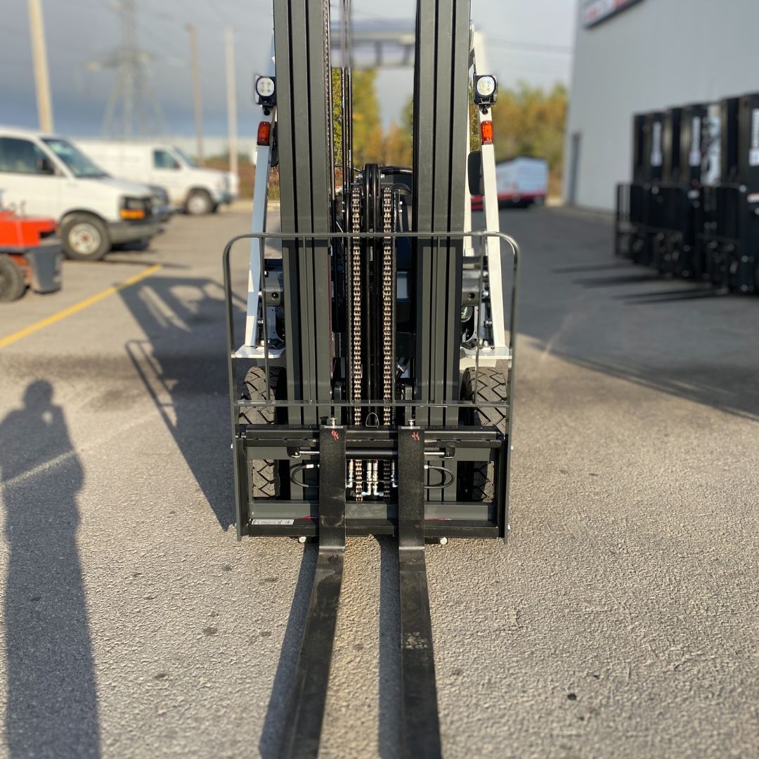 Chariot élévateur Unicarriers 5000lbs - PF50 (4)