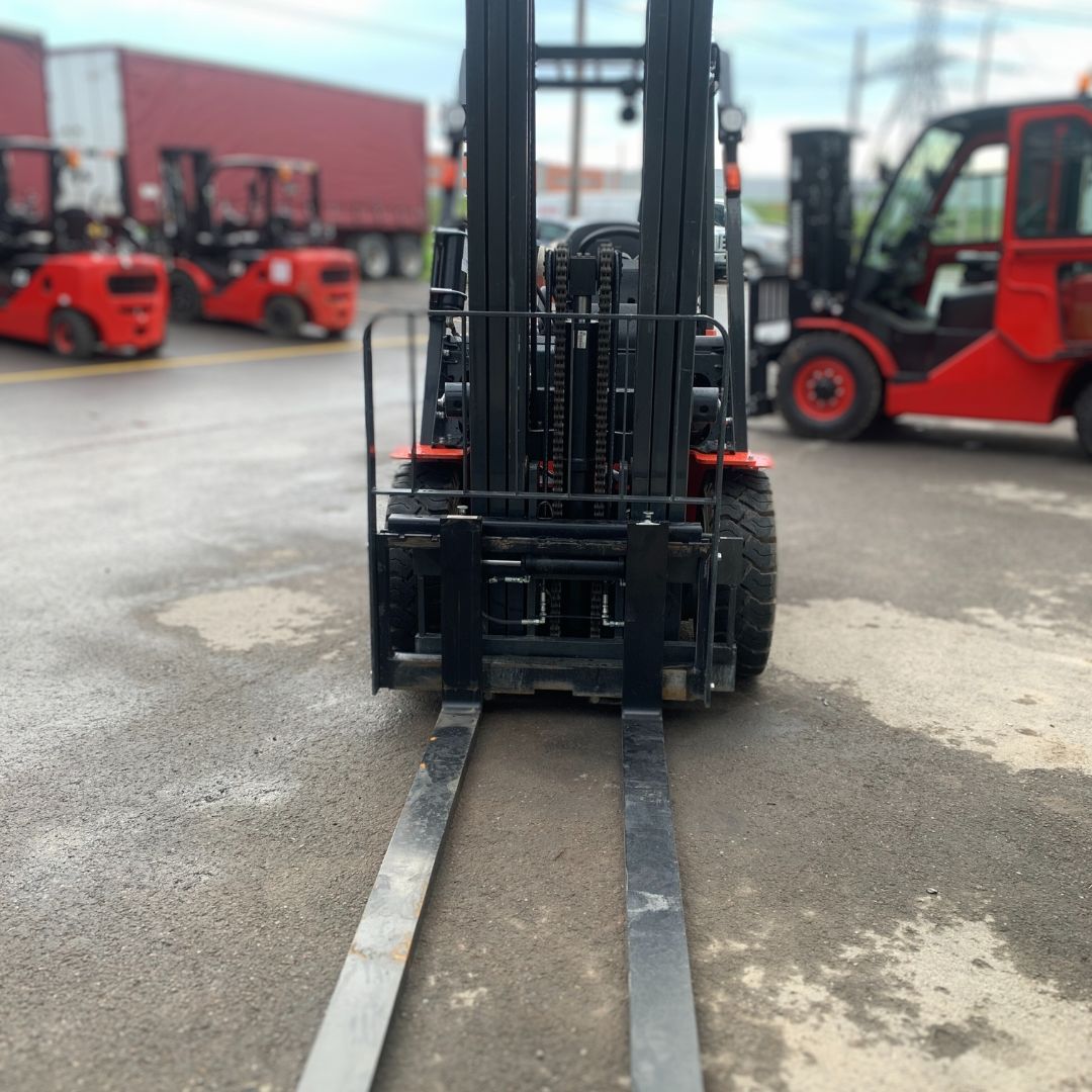 Chariot élévateur Unicarriers 7000lbs - PF70 (4)
