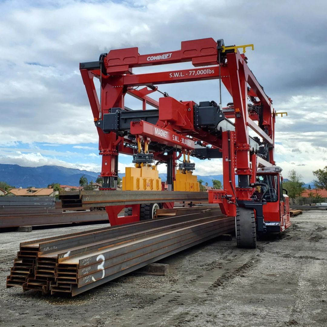 Straddle carrier - Steel handling - Combi-SC