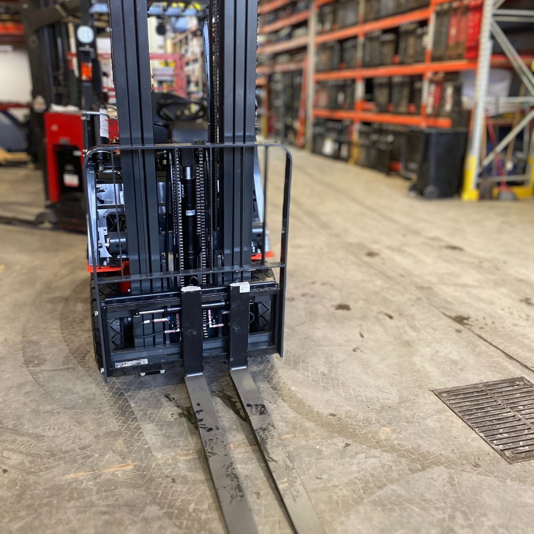 Unicarriers 4000lbs Forklift - PFS40 (4)