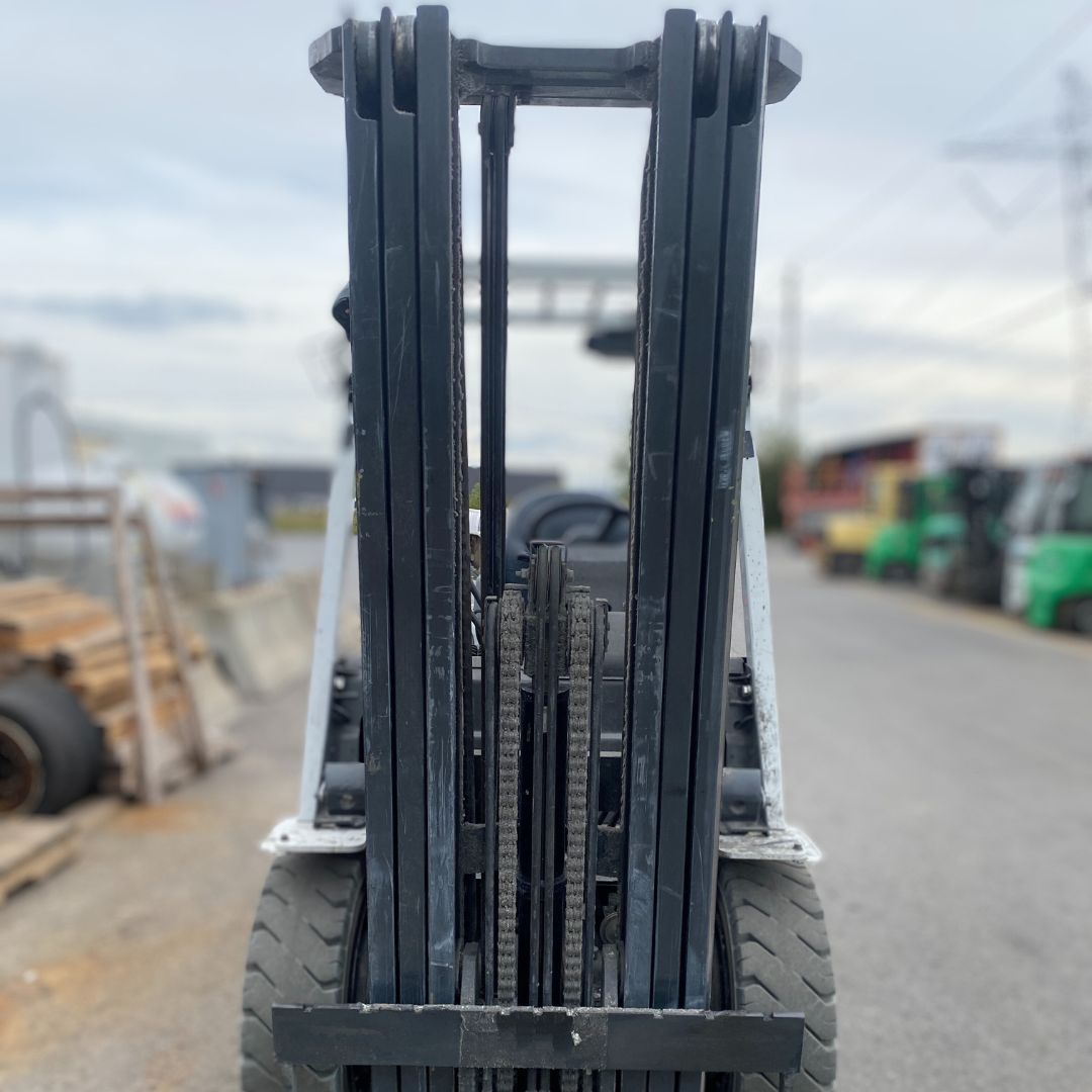 Chariot élévateur Unicarriers 6000lbs - PF60 (4)