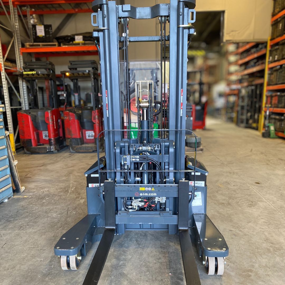 Chariot élévateur multidirectionnel Combilift - 4400 lb - WR4