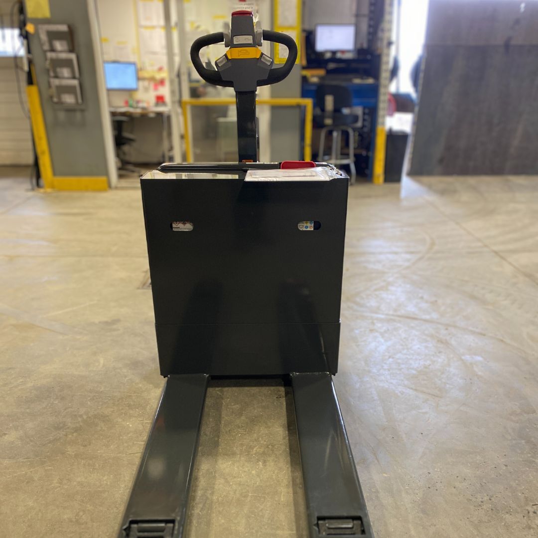 WLX45S 4500 lb Walkie Pallet Truck