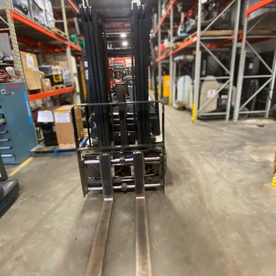 Chariot élévateur Unicarriers 6000lbs - MX2-30 (4)