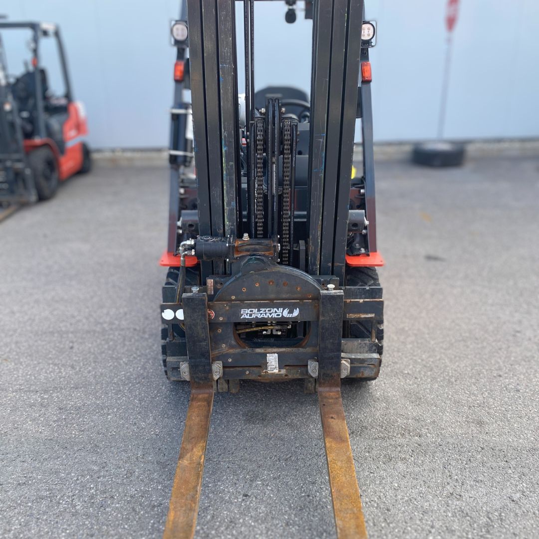 Chariot élévateur Unicarriers 5000lbs - PF50 (4)