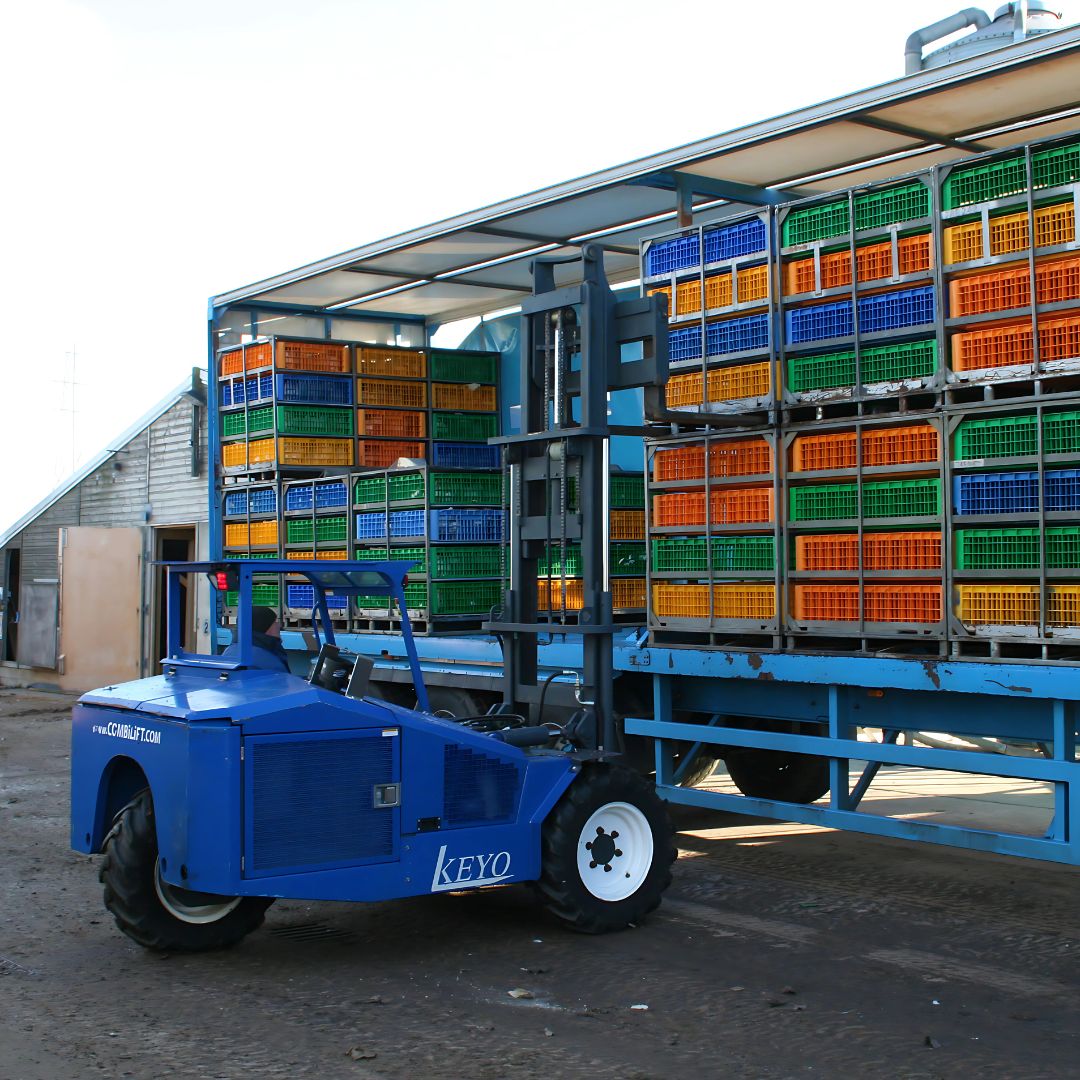 Various straddle carriers - Combi-RT