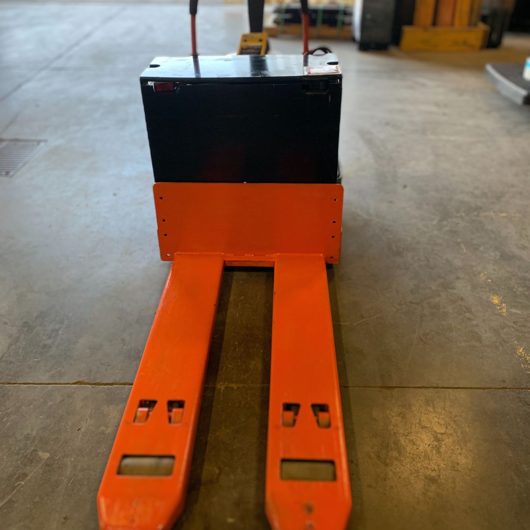 Toyota 6000lbs Pallet Truck - 8HBE30 (4)