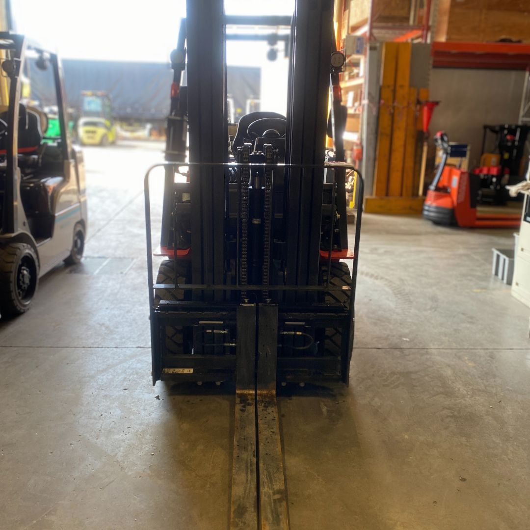 Unicarriers forklift 5000lbs - PF50 (4)
