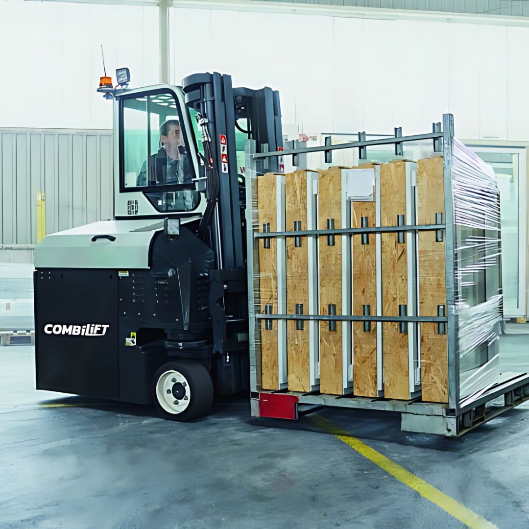 Combi-CB4E multidirectional forklift