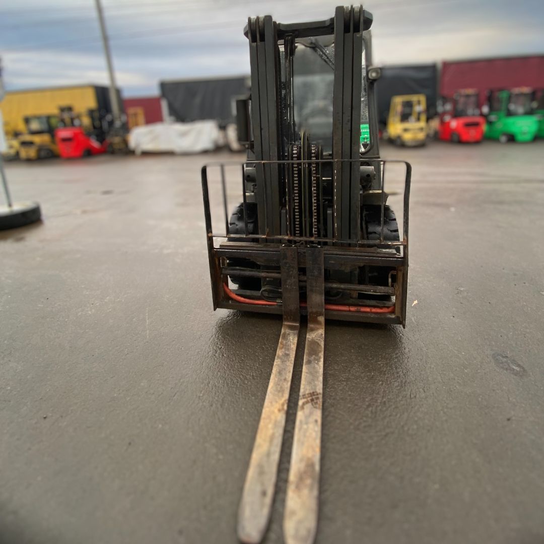 Chariot élévateur Nissan 9000lbs - PD90 (4)