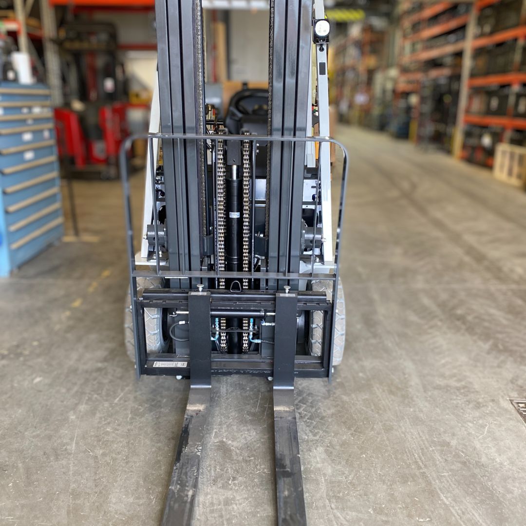 Chariot élévateur Unicarriers 5000lbs - AF50 (4)
