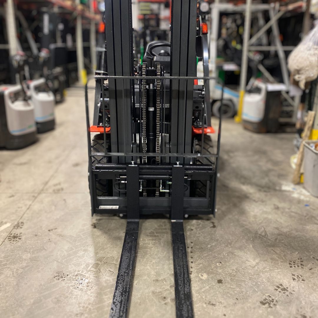Chariot élévateur Unicarriers 5000lbs - PF50 (4)
