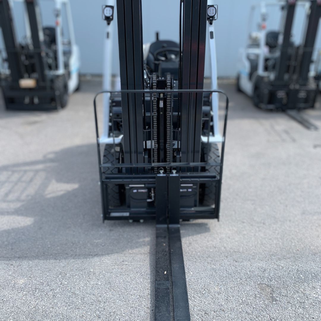 Chariot élévateur Unicarriers 5000lbs - PF50 (4)