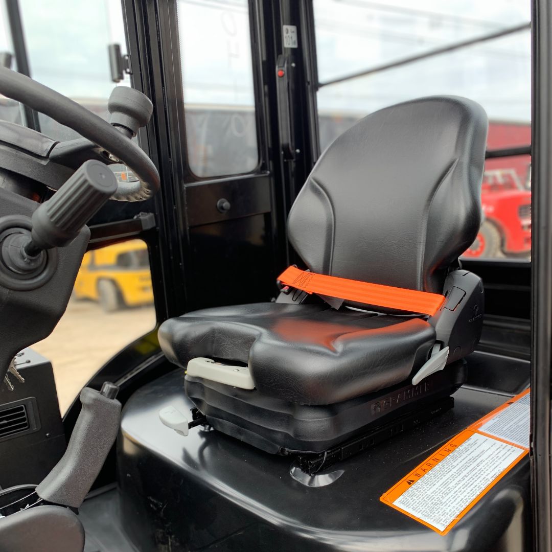 Chariot élévateur à combustion tout terrain - 5000 lb - CPCD25