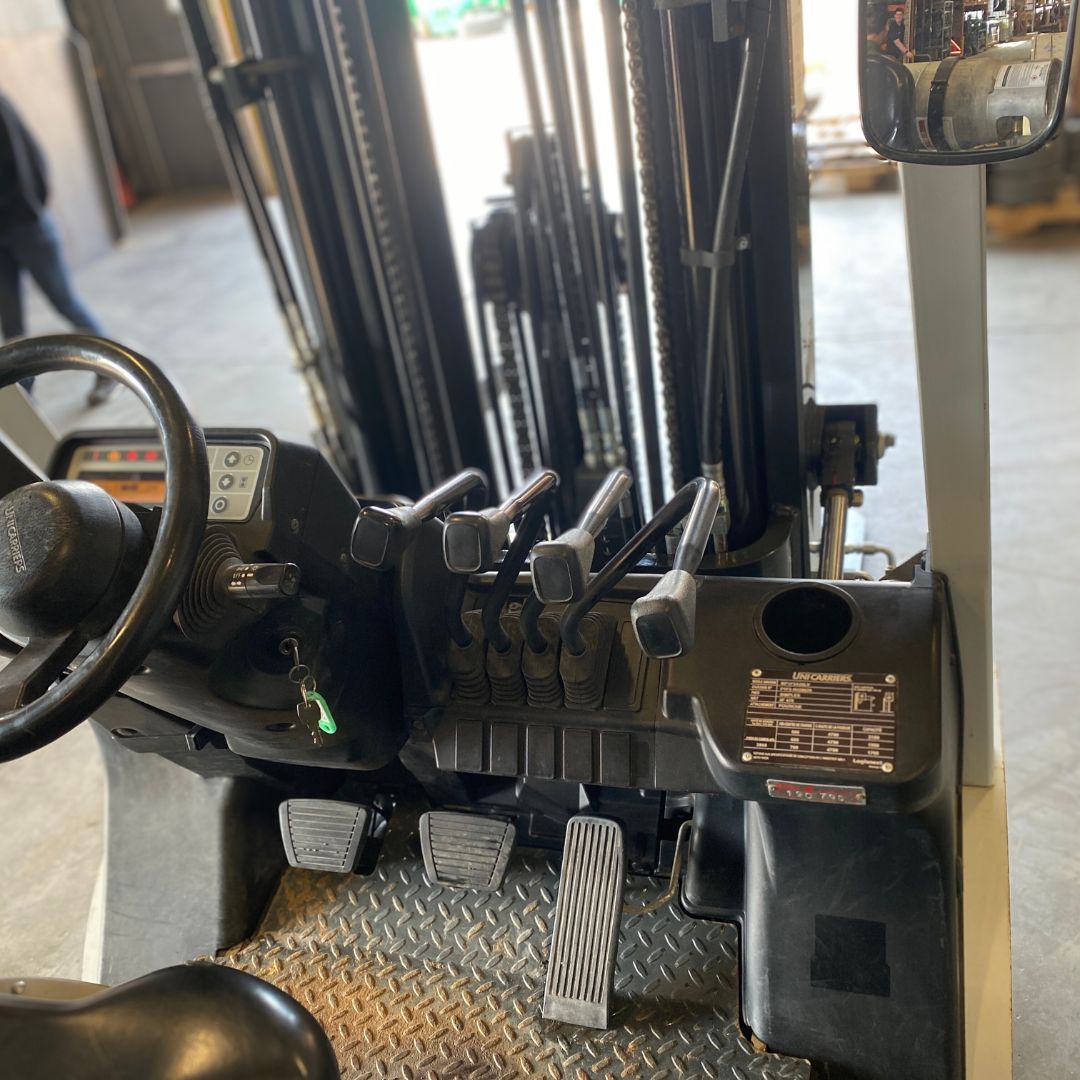 Chariot élévateur Unicarriers 5000lbs - PF50 (5)