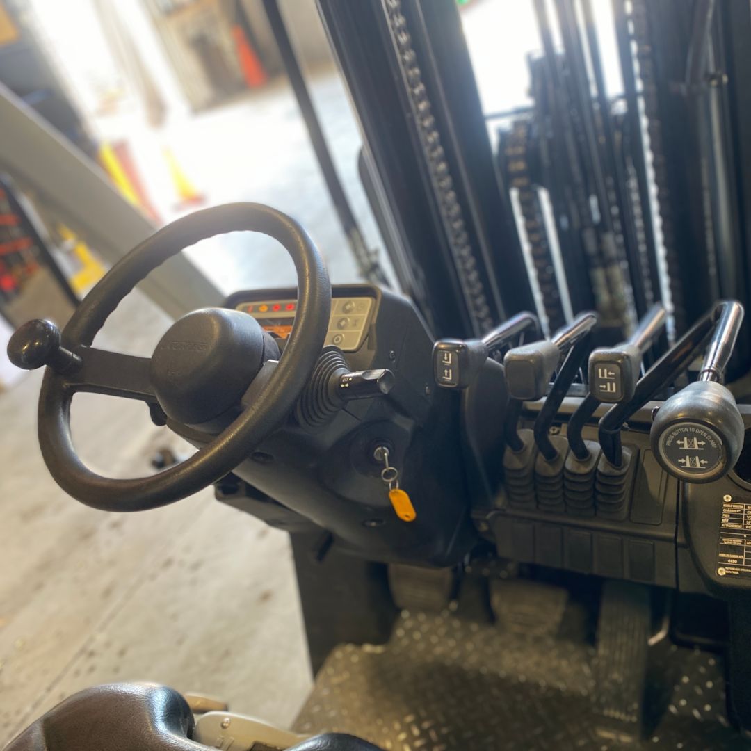 Chariot élévateur Unicarriers 6000lbs - CFS60LP (5)