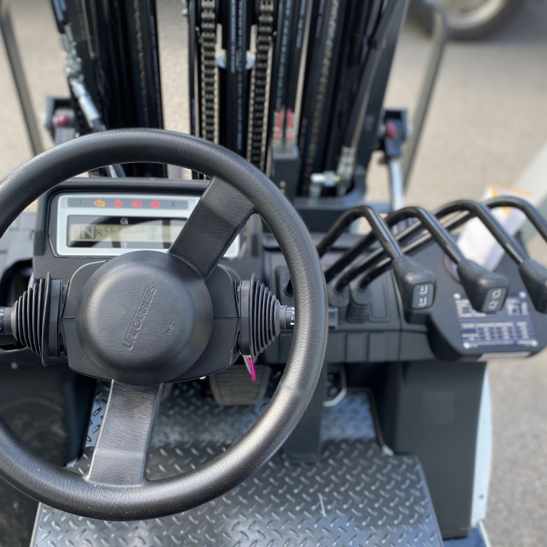 Chariot élévateur Unicarriers 5000lbs - PF50 (5)