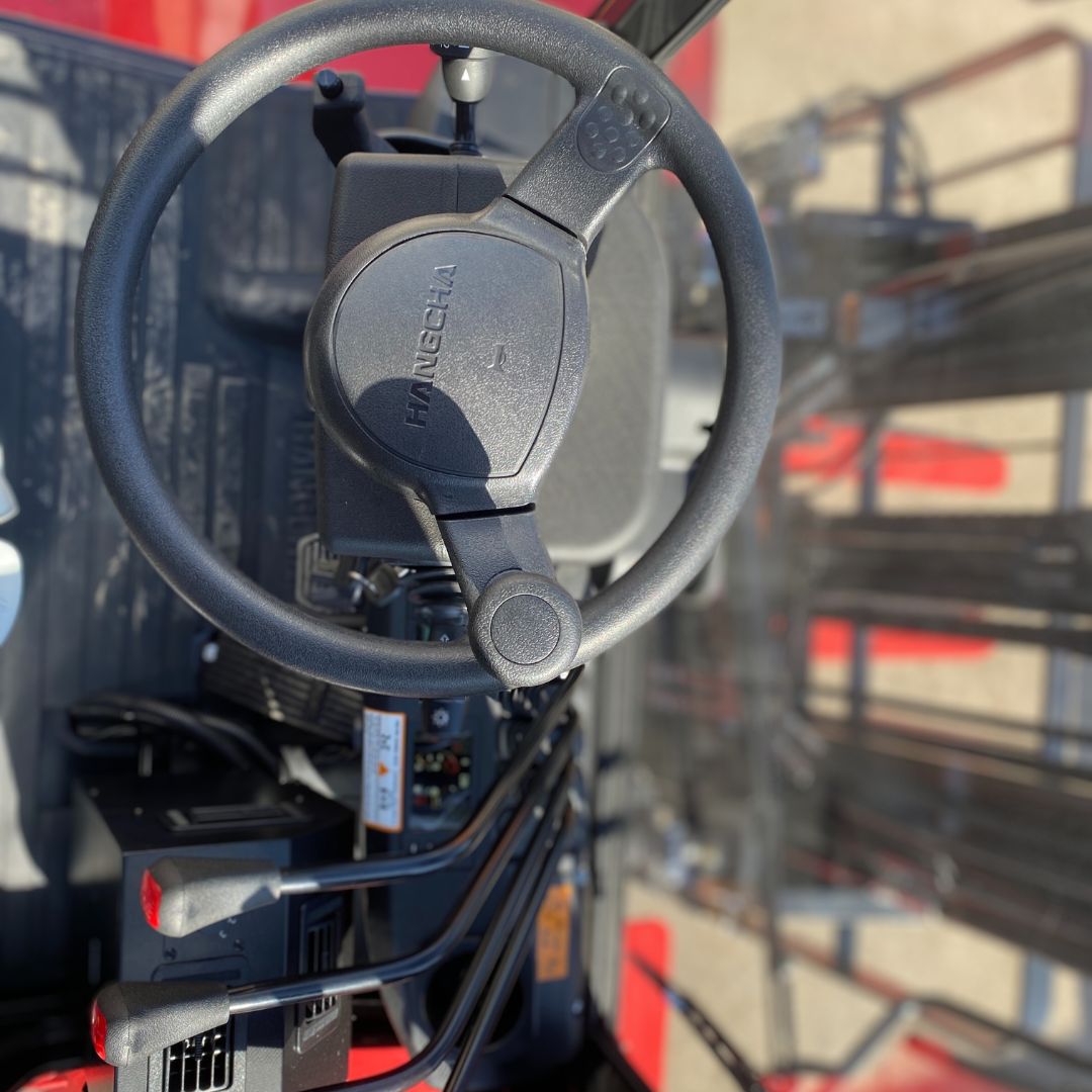 Chariot élévateur à combustion tout terrain - 5000 lb - CPCD25