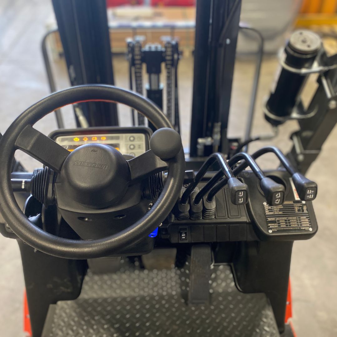 Unicarriers 4000lbs Forklift - PFS40 (5)
