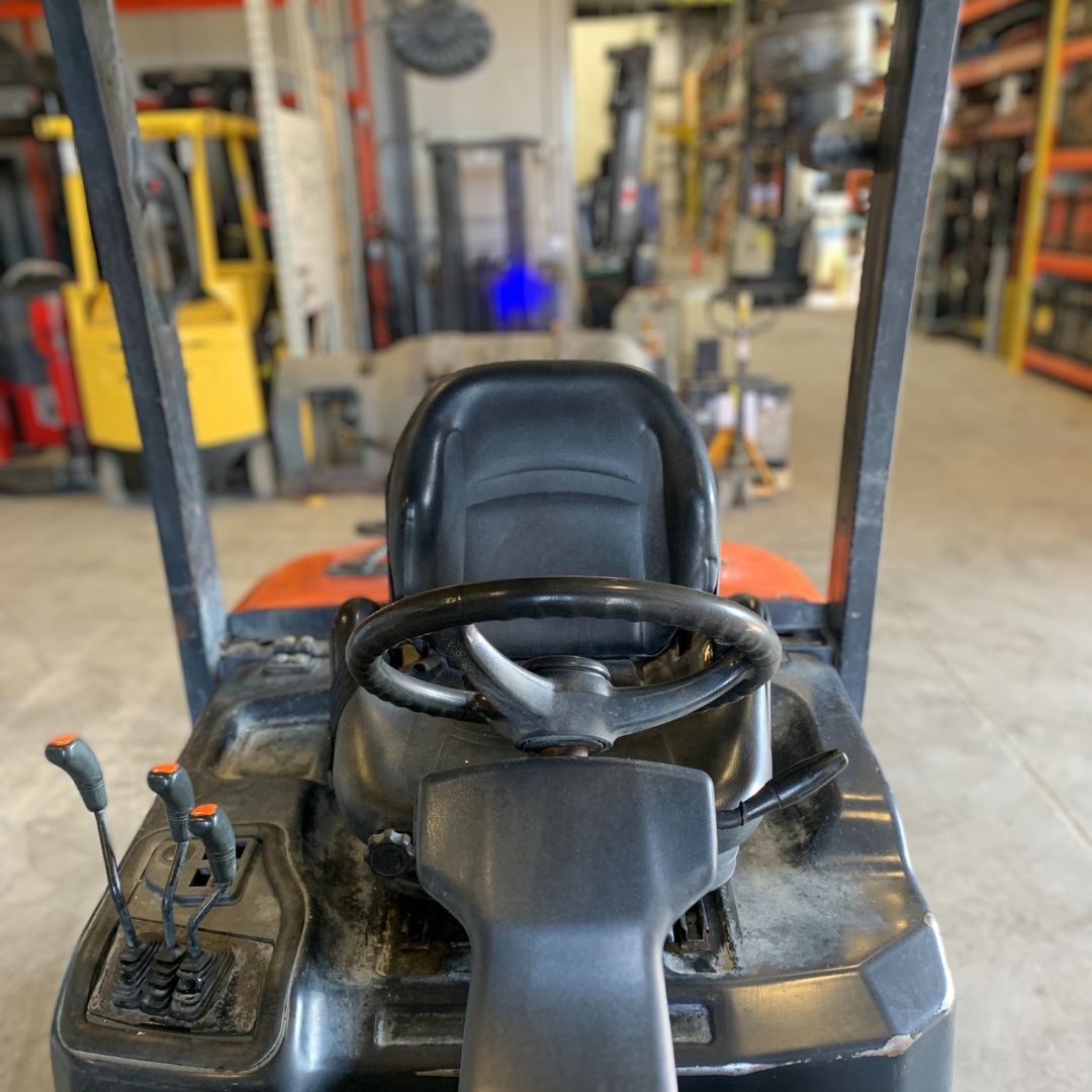 Chariot élévateur à combustion interne avec pneus pneumatiques - 6000 lb - G30N