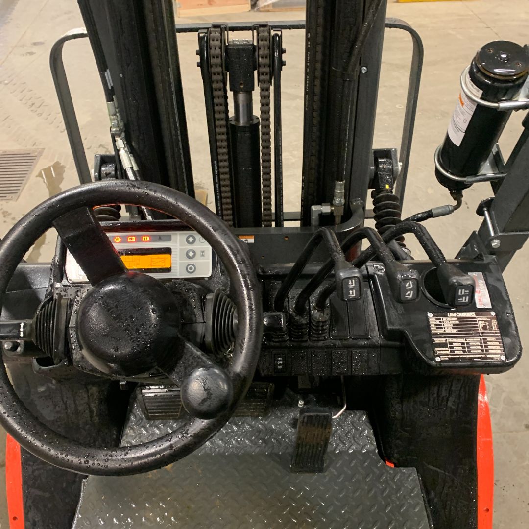 Chariot élévateur Unicarriers 5000lbs - PF50 (5)