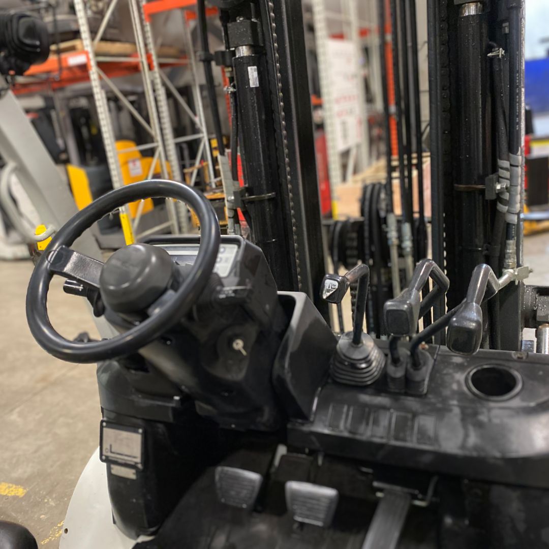 Chariot élévateur Unicarriers 9000lbs - PF90YLP (5)