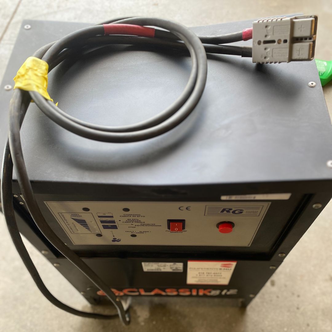 Crown pallet truck 6000lbs - PE4000-60 (5)