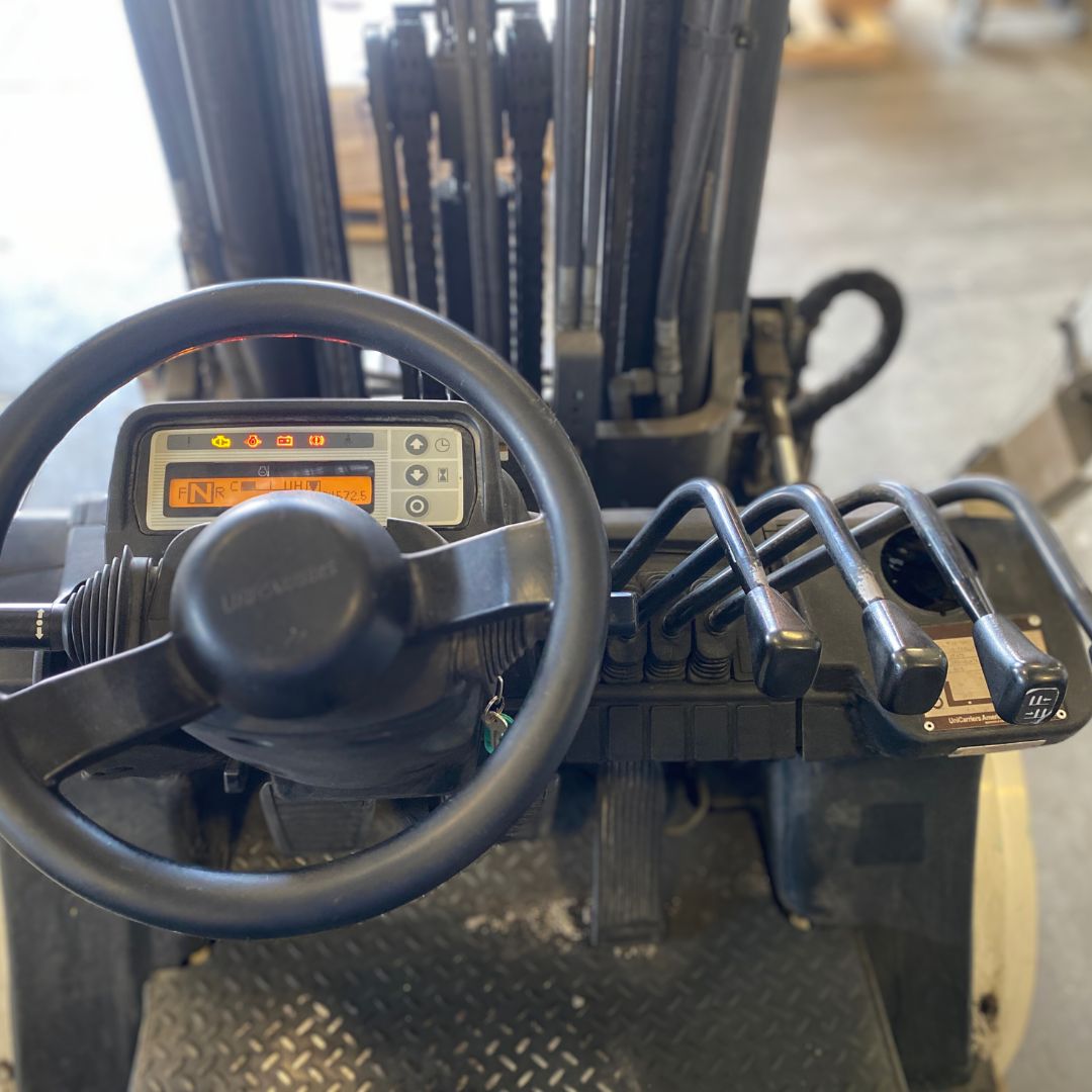 Chariot élévateur Unicarriers 6000lbs - PF60 (5)