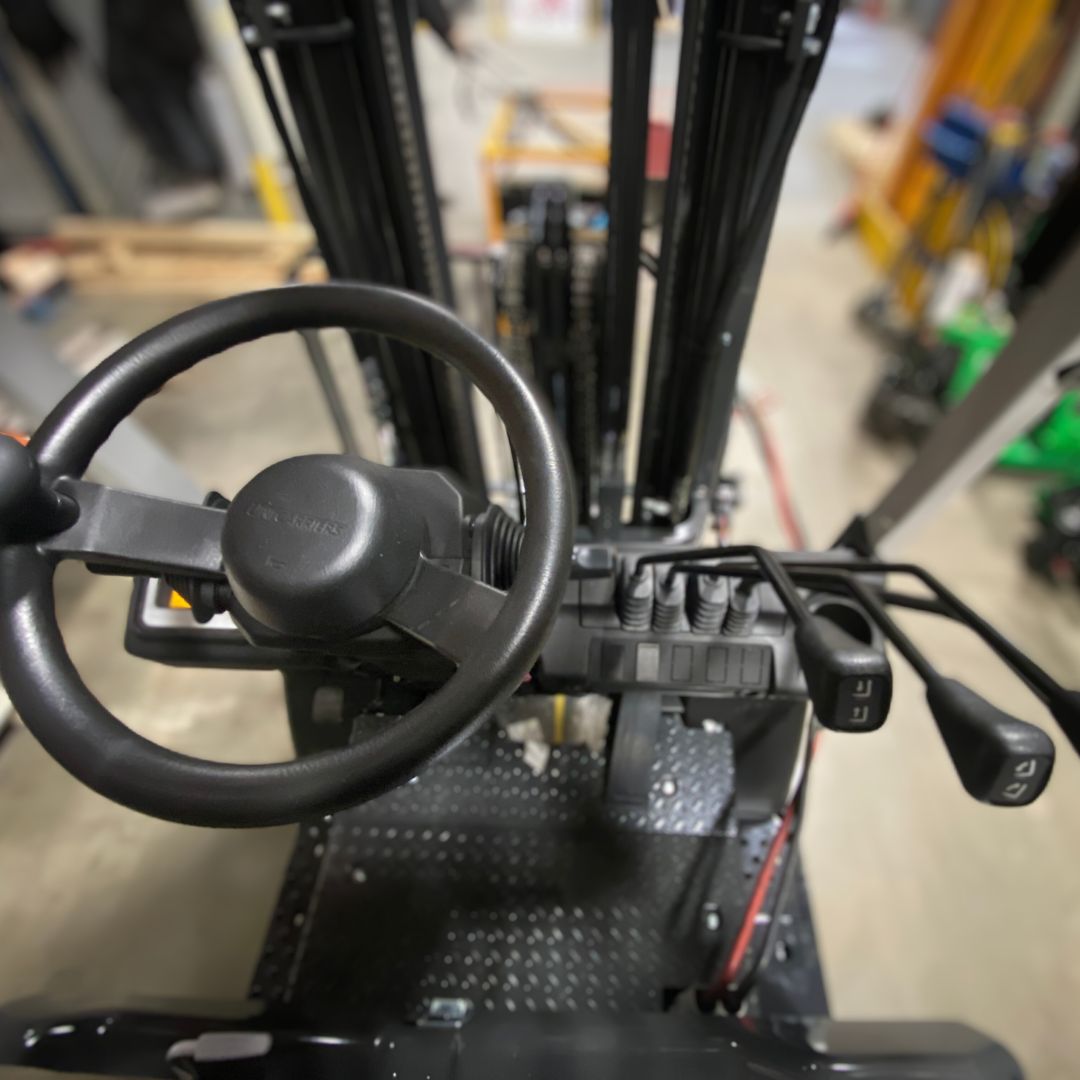 Unicarriers 5000lbs Forklift - BXC50N (5)